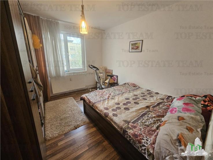 Apartament 3 camere decomandat 2 bai metrou Crangasi