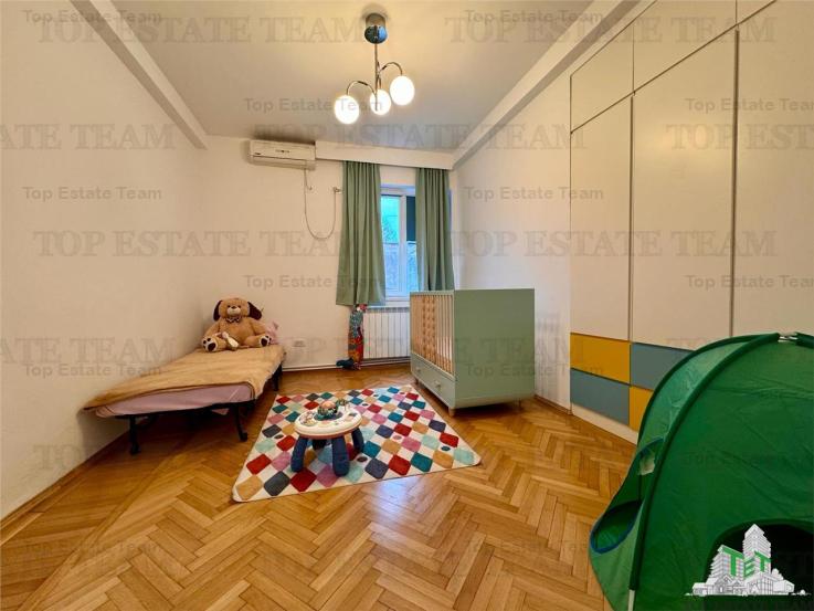 Apartament de vanzare, 3 camere, Unirii, spatios