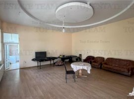 Oportunitate investitie clinica, spatiu comercial - Casa centrala de vanzare Ploiesti