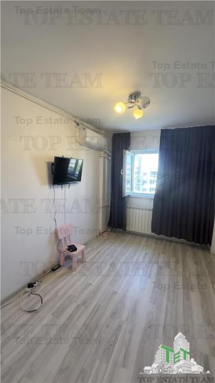 Apartament de 3 camere, mobilat, utilat, stradal, cu 3 balcoane si loc de parcare, bloc anvelopat, in Panduri