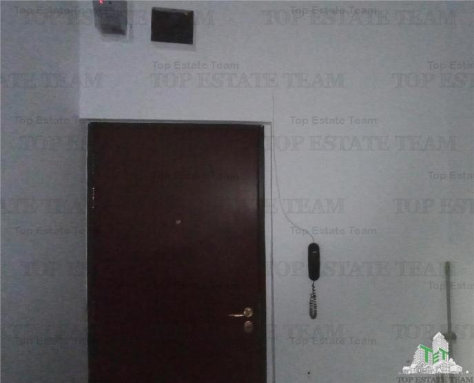 Apartament 3 camere de vanzare, zona Armeneasca