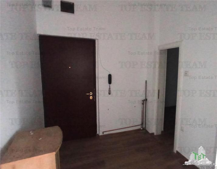 Apartament 3 camere de vanzare, zona Armeneasca