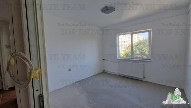 APARTAMENT 3 CAMERE decomandat in zona linistita