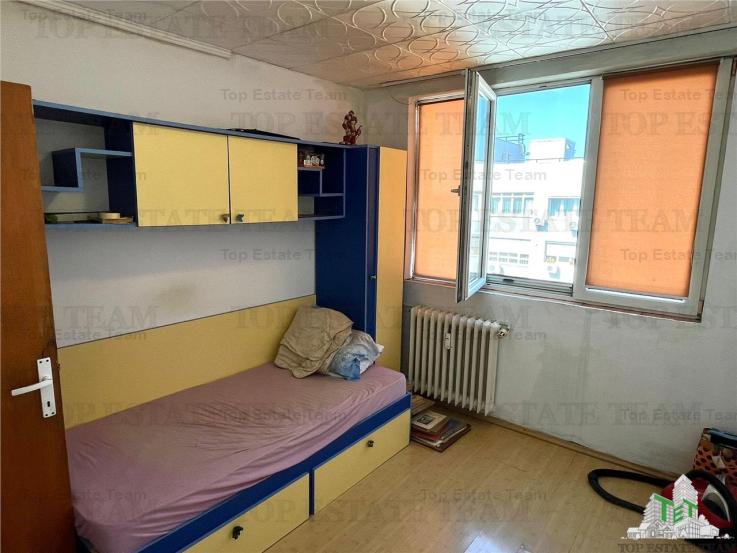 Apartament 4 camere METROU Raul Doamnei