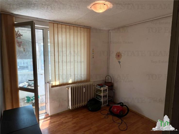 Apartament 4 camere METROU Raul Doamnei