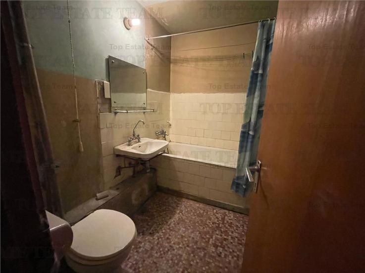 Apartament de vanzare 4 camere in zona Stefan cel Mare