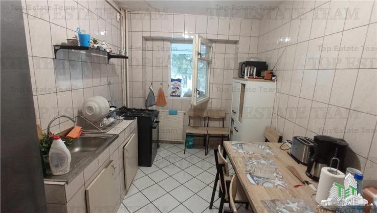 Apartament 3 camere de inchiriat, zona Tei