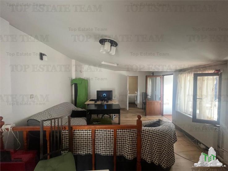 De vanzare 2 apartamente si demisol in vila, Piata Romana