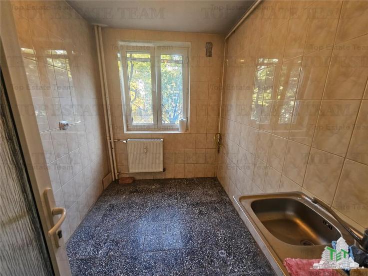 Apartament 3 camere (etaj1) bloc reabilitat zona Rahova/Alexandriei