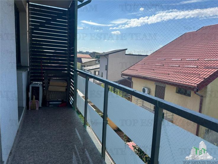 Apartament 3 camere, 2 balcoane de vanzare