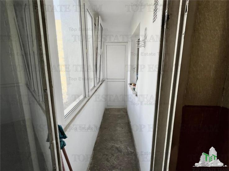 Apartament 3 camere DE RENOVAT