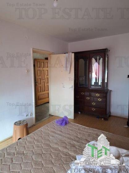 Apartament 2 camere de vanzare in zona Pajura