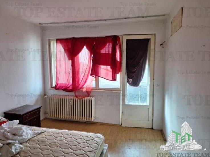 Apartament 2 camere de vanzare in zona Pajura