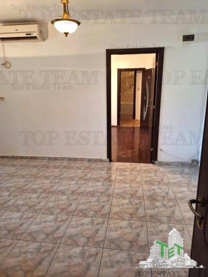 Apartament 2 camere de vanzare in zona Baicului