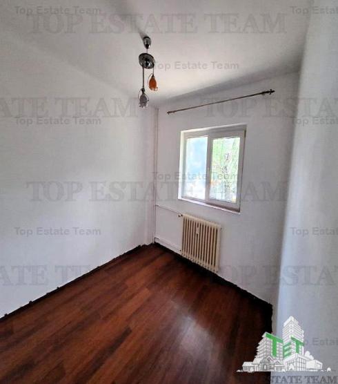 Apartament 2 camere de vanzare in zona Baicului