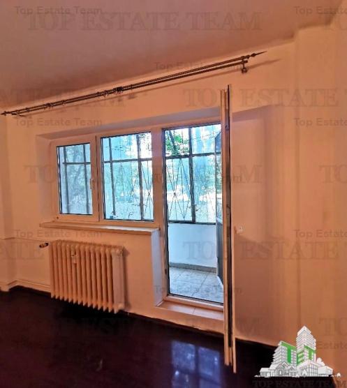 Apartament 2 camere de vanzare in zona Baicului