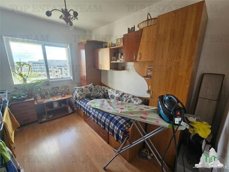 Apartament 3 camere bloc 1982 metrou Lujerului