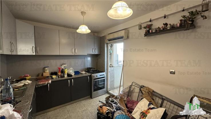 Apartament 4 camere decomandat 2 bai 2 balcoane bloc 1983 metrou Dristor