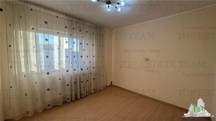 Apartament 4 camere decomandat 2 bai 2 balcoane bloc 1983 metrou Dristor