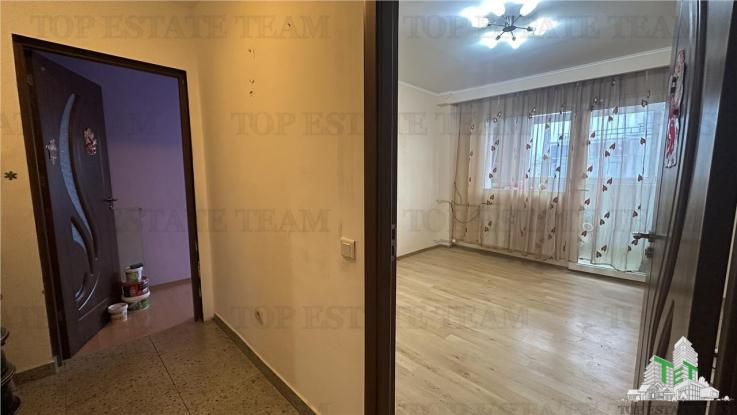 Apartament 4 camere decomandat 2 bai 2 balcoane bloc 1983 metrou Dristor