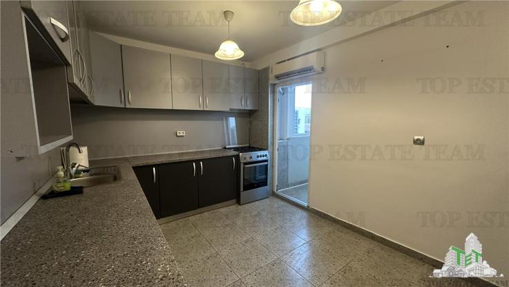 Apartament 4 camere decomandat 2 bai 2 balcoane bloc 1983 metrou Dristor