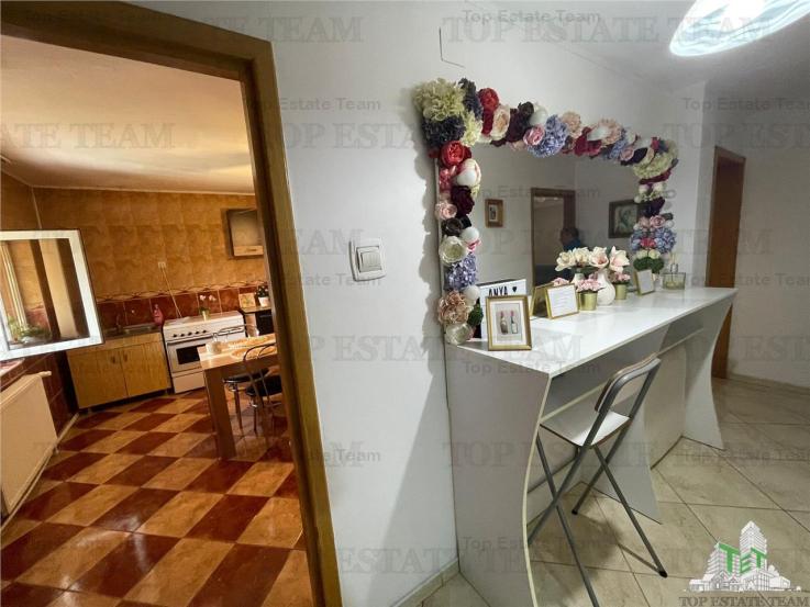 Vila P+1+M cu spatiu comercial la parter in zona Doamna Ghica