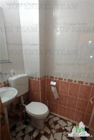 Apartament 3 camere de vanzare, zona Stefan cel Mare