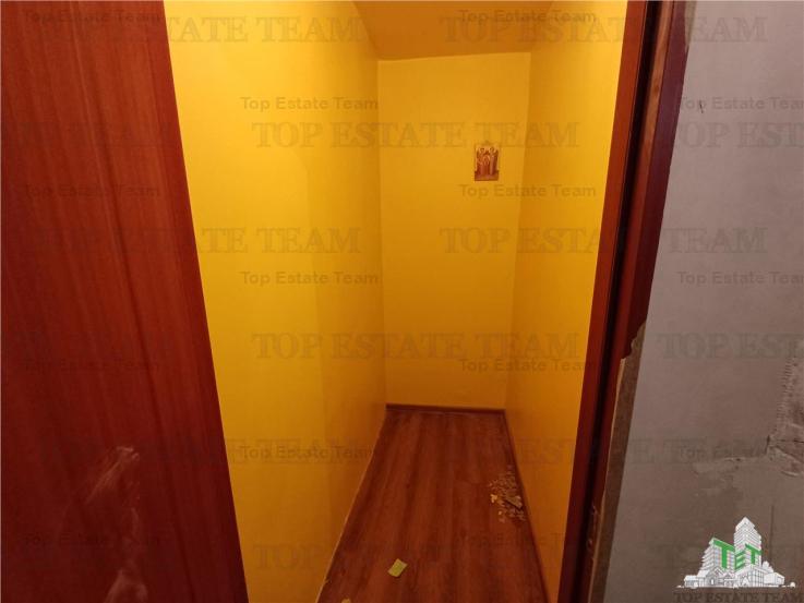 De vanzare apartament decomandat 3 camere