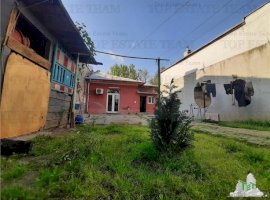 Teren generos 370 mp cu casa demolabila, deschidere la strada asfaltata