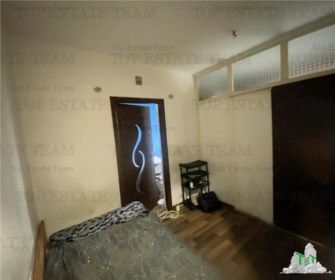 Apartament 2 camere de vanzare, zona Baicului