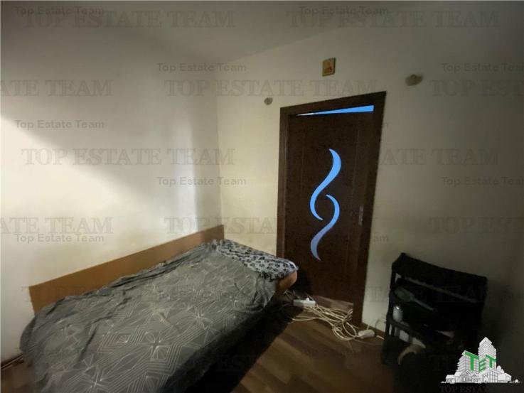 Apartament 2 camere de vanzare, zona Baicului