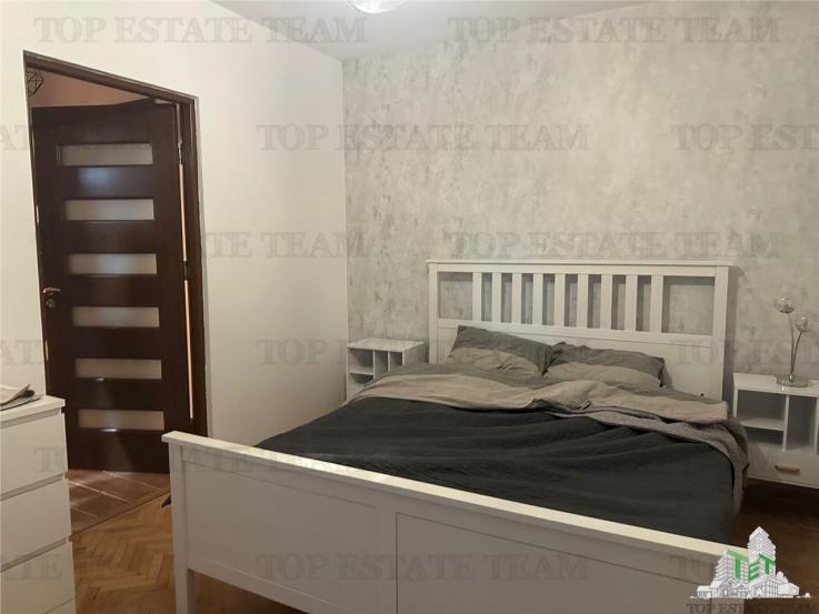 Apartament 2 camere de vanzare in zona Pajura