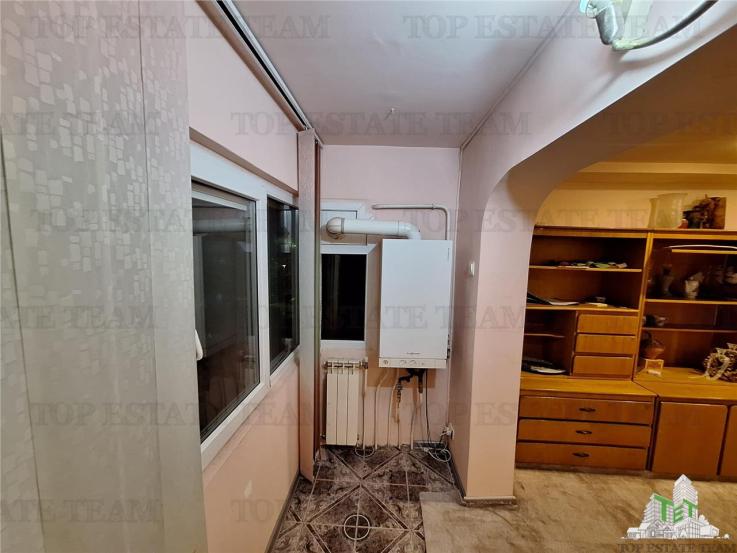 Apartament 3 camere - Soseaua Buzaului - vanzare