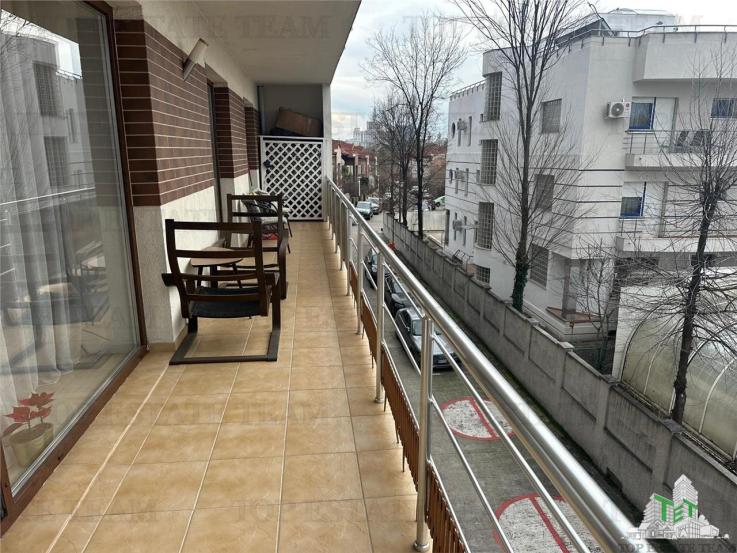 Apartament 3 camere de vanzare langa lacul Baneasa