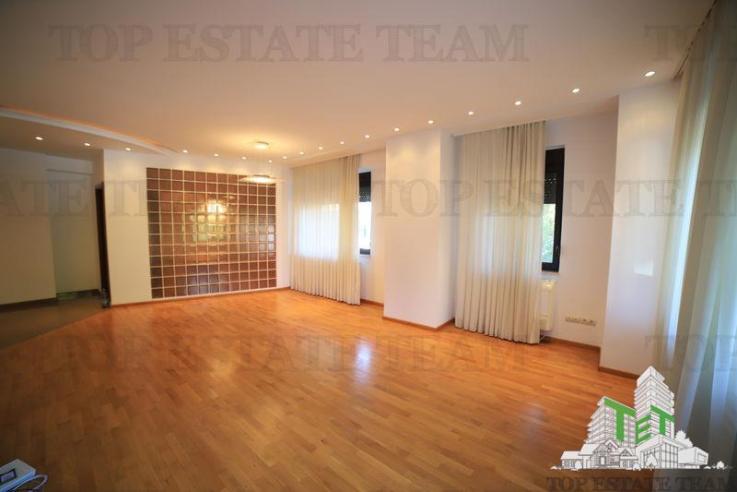 Apartament de vanzare in zona Arcului de Triumf, parcare/boxa inclusa