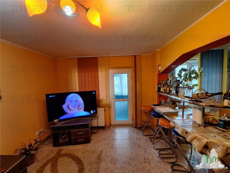 Apartament 3 camere - Calarasi - vanzare