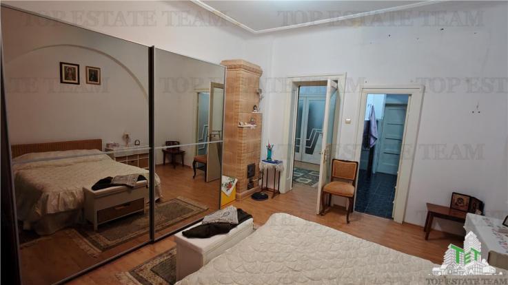 Apartament de 3 camere ultracentral, cladire interbelica (solida) etaj 1, Natiunile Unite