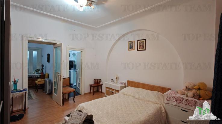 Apartament de 3 camere ultracentral, cladire interbelica (solida) etaj 1, Natiunile Unite