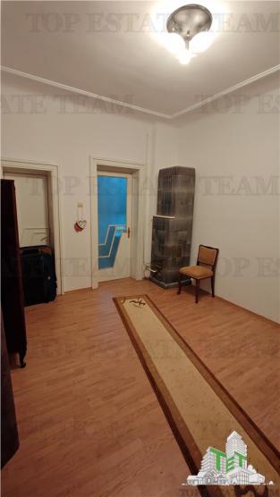 Apartament de 3 camere ultracentral, cladire interbelica (solida) etaj 1, Natiunile Unite