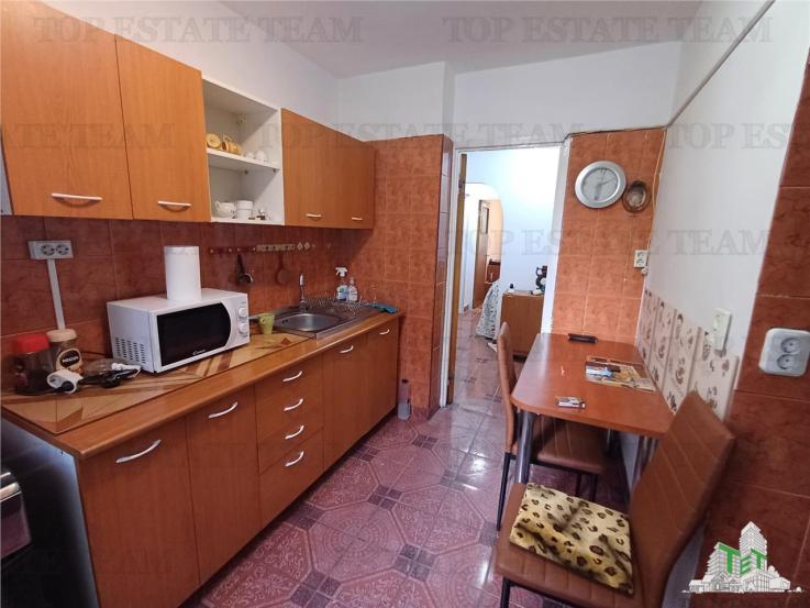 Apartament 3 camere de inchiriat la 2min de metrou Romancierilor