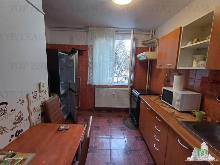 Apartament 3 camere de inchiriat la 2min de metrou Romancierilor