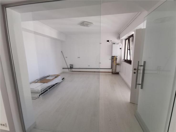 Apartament cu 3 camere de vanzare in zona Dorobanti