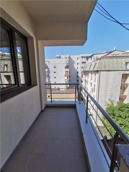 Apartament cu 3 camere de vanzare in zona Dorobanti