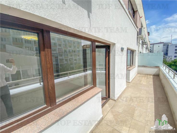 Apartament de vanzare cu 3 camere in zona Dorobanti