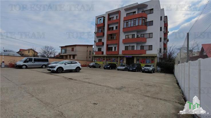 Spatiu comercial, stradal, parter de bloc si demisol, 800mp plus 600 mp teren liber, cu toate utilitatile, PRELUNGIREA GHENCEA, sector 6