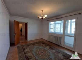 Apartament 3 camere bloc anvelopat zona Apusului