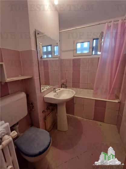 Apartament 3 camere bloc anvelopat zona Apusului