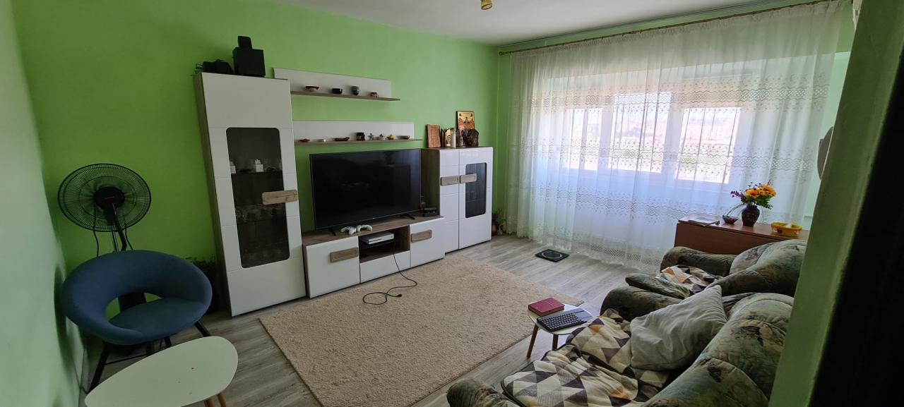 Apartament 4 camere - Dacia