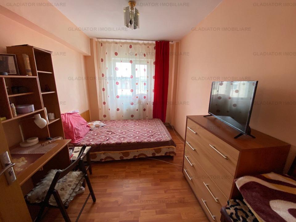 Apartament cu 4 camere in zona Mircea Cel Batran