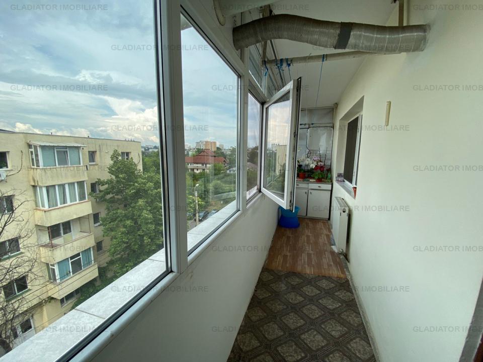 Apartament cu 4 camere in zona Mircea Cel Batran
